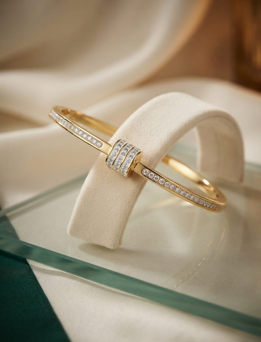 The Nova Axis Bangle